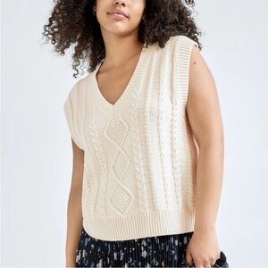 Aritzia Wilfred Cable Knit V-Neck Merino Wool Shira Sweater Vest Small Cream